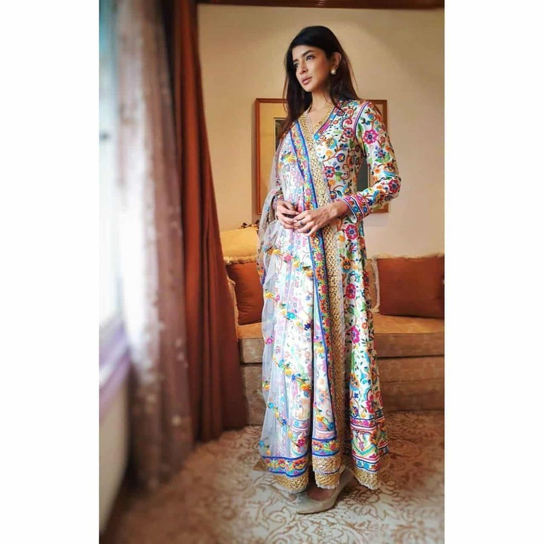 Audacious Party Wear Gown Salwar Suits Dress In Low Rate