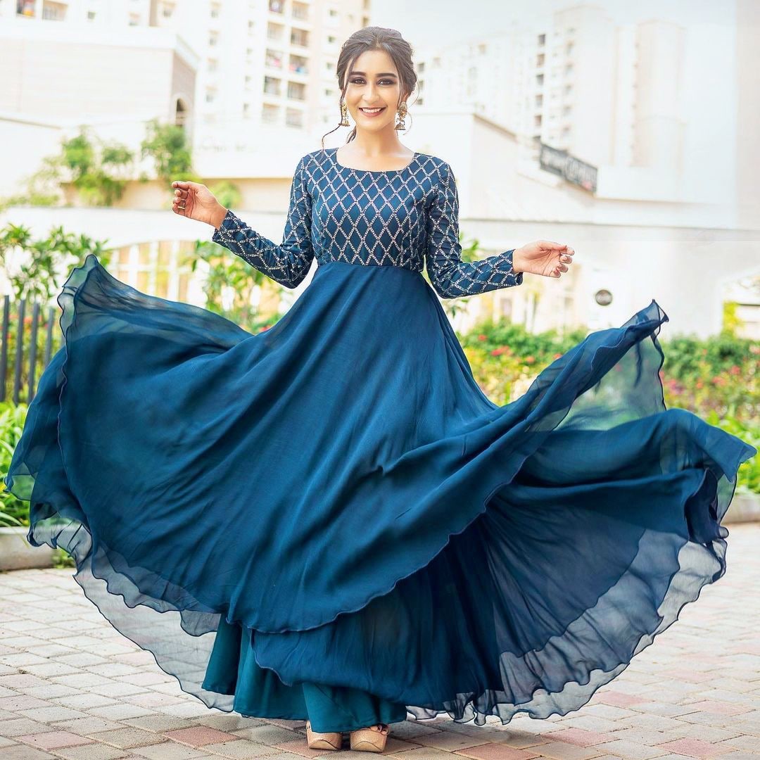 Fancy Designs Heavy Georgette Long Gown For Women