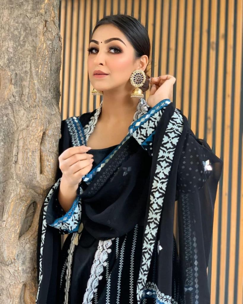 Stylist Black Designer Palazzo Suit
