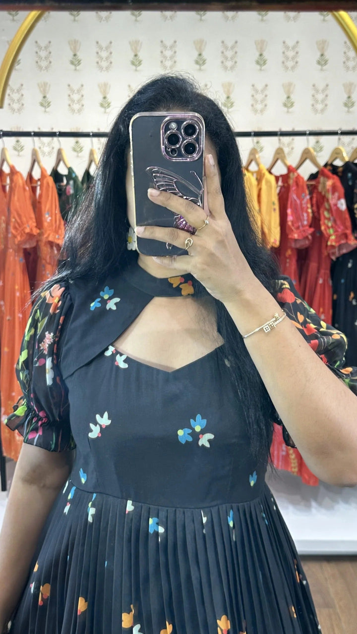 Aadhya – Black