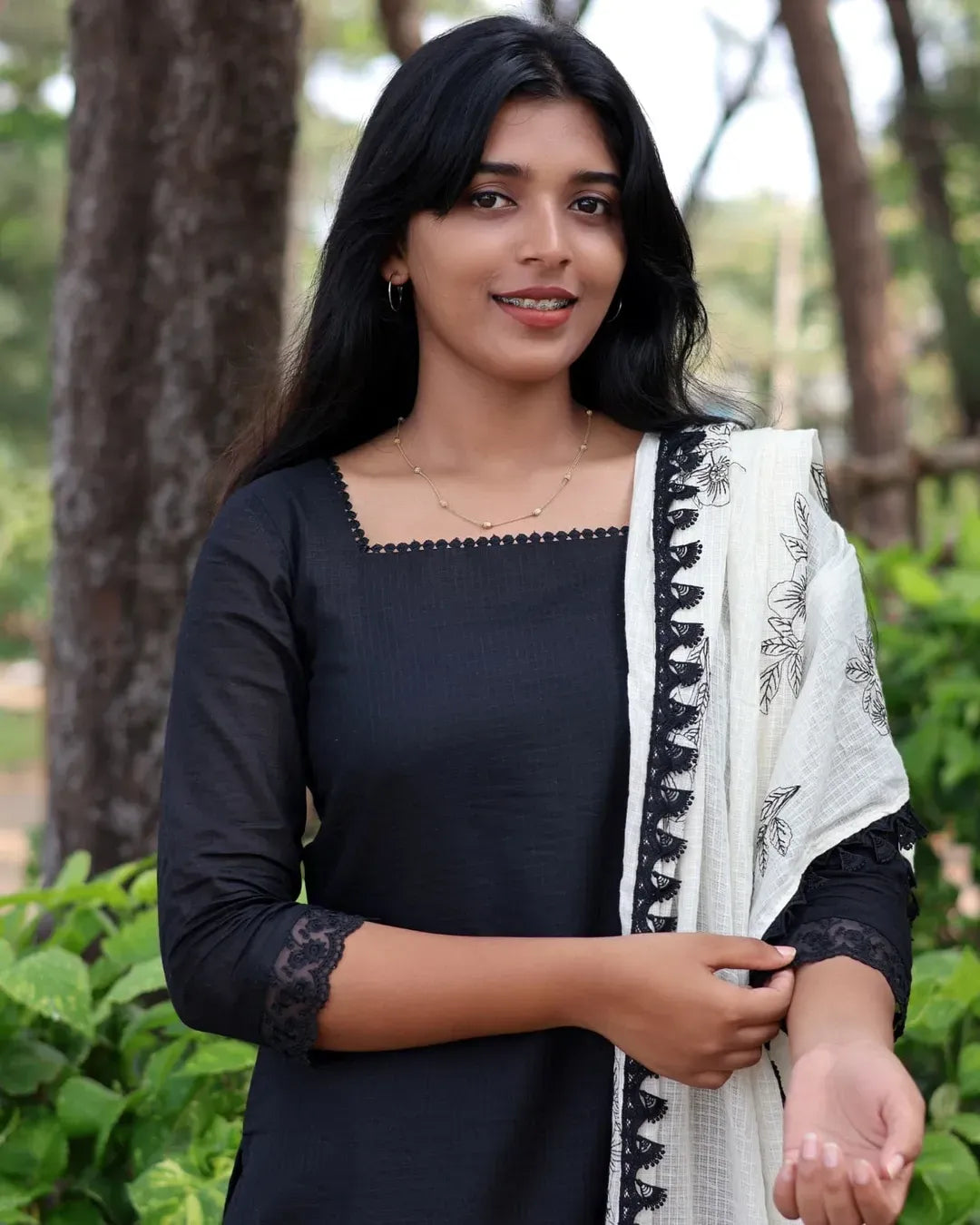 Soft Cotton Kota Doria Suit With Lining And Embroidered Dupatta.